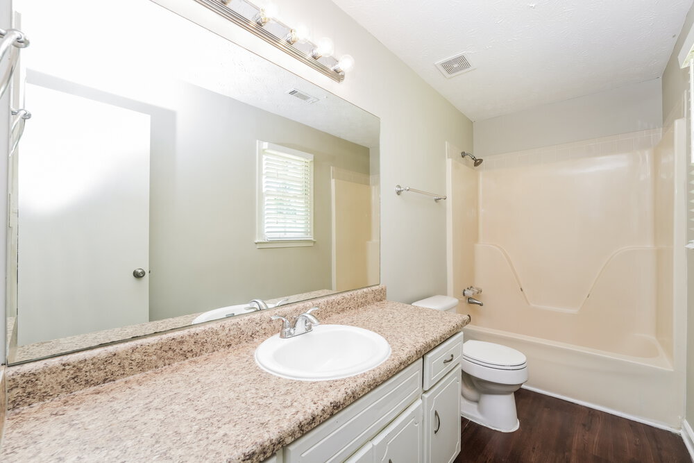 Building Photo - 465 Rosehill Dr