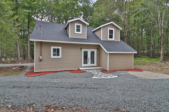 Building Photo - 1080 West Side Dr