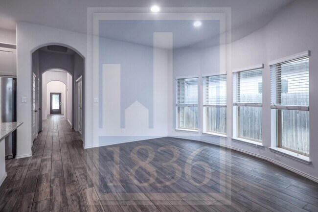 Building Photo - 308 Lacey Oak Lp