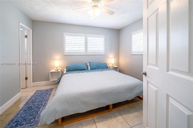 Building Photo - 1501 SW 35th Terrace