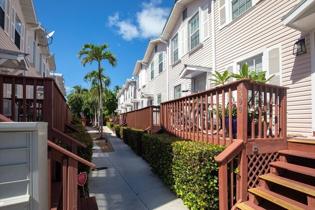 Building Photo - Charming 2-Bedroom home with Front and Rear Balconies