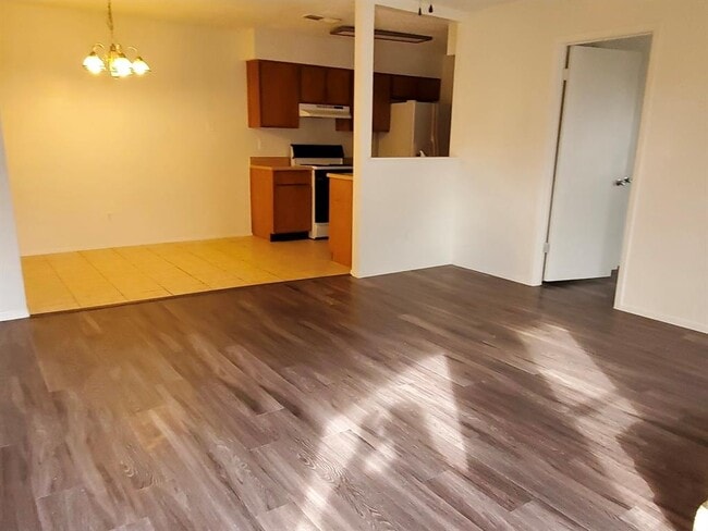 Building Photo - 1109 Hyridge St