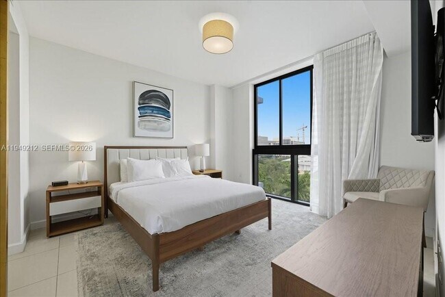 Building Photo - 5350 NW 84th Ave