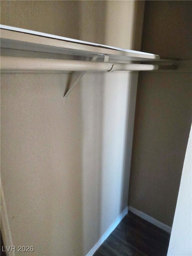 Building Photo - 305 N 10th St