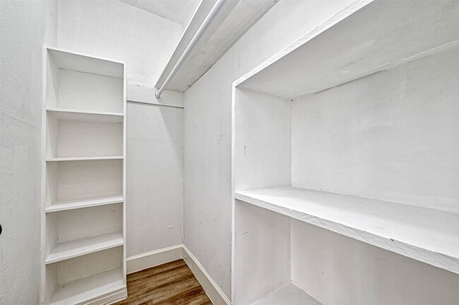 Building Photo - 5609 Denmark St