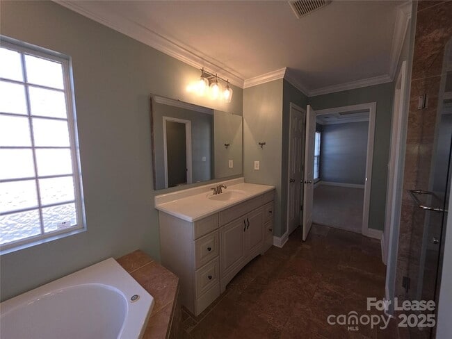 Building Photo - 1682 Lane Rd