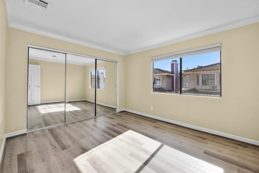 Building Photo - 3831 1/4 Bresee Ave