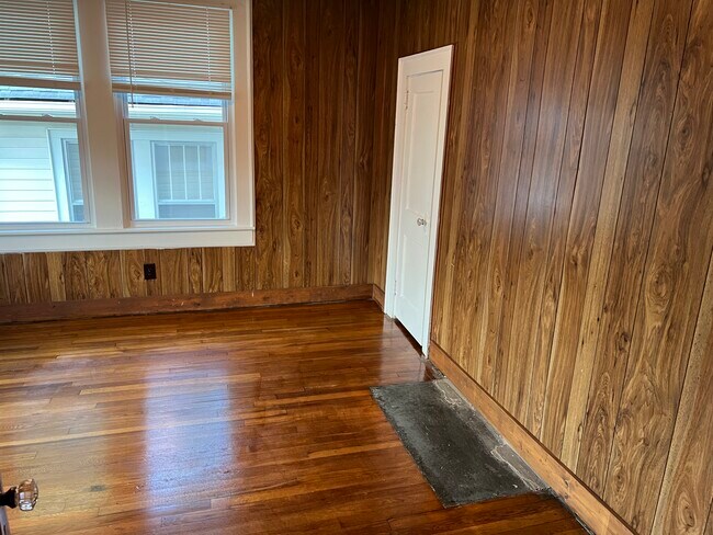 Building Photo - 60 Pulliam St