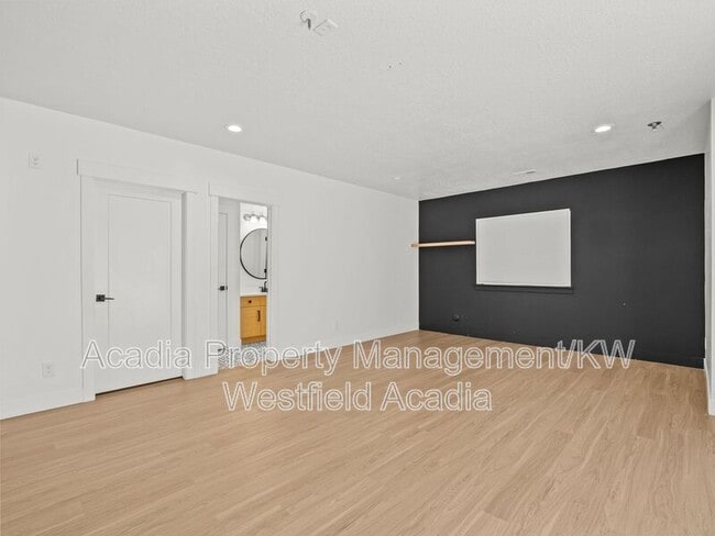 Building Photo - 136 N Desert Sage Dr