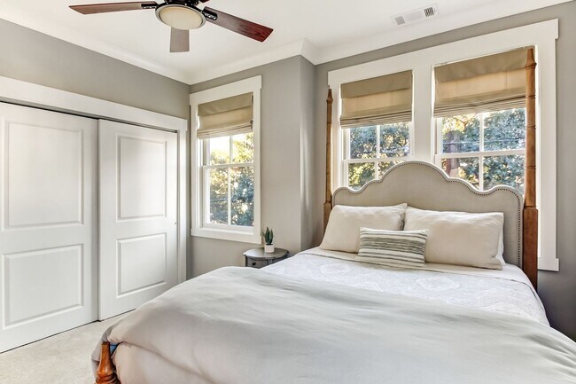 Building Photo - Luxury 3BR Townhome  in Savannah
