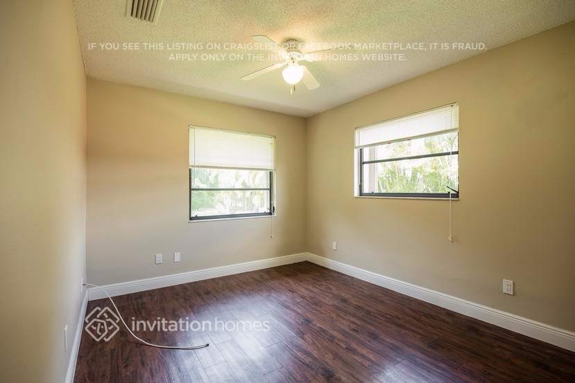Building Photo - 2212 Viscaya Pkwy