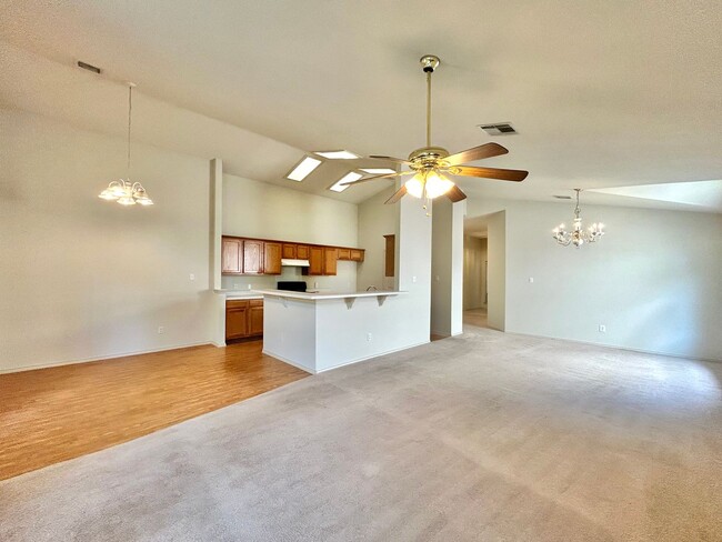Building Photo - Charming 3/BR 2/BA One-Level Home with Fen...