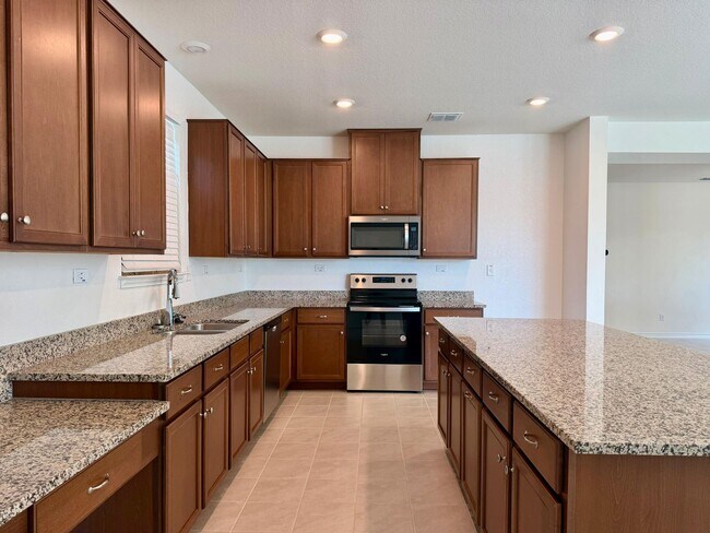Building Photo - 8014 Canyon Wren Pk