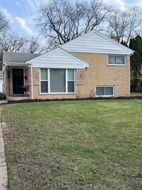 Building Photo - 2200 Old Glenview Rd