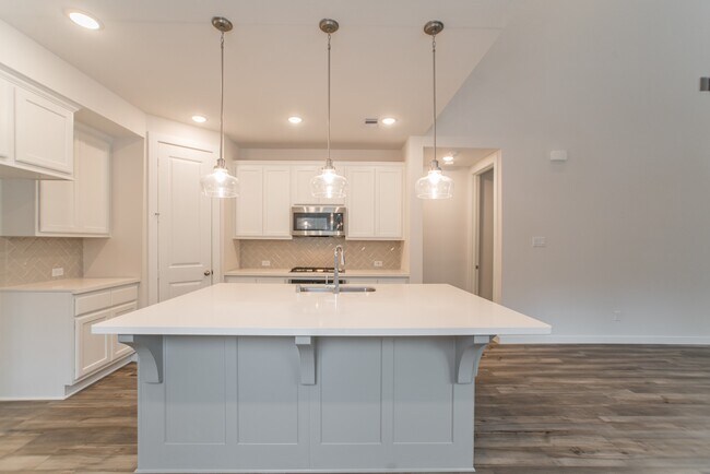 Building Photo - 7397 Mount Greylock Lp