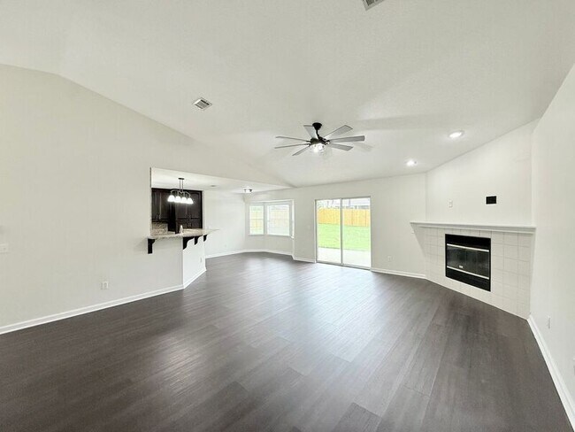 Building Photo - 5102 Brookside Dr