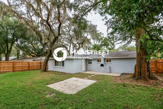 Building Photo - 3 Bedroom Pet-Friendly Home in Lutz, FL wi...