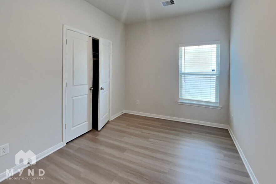 Building Photo - 15518 Caramel Spgs Dr