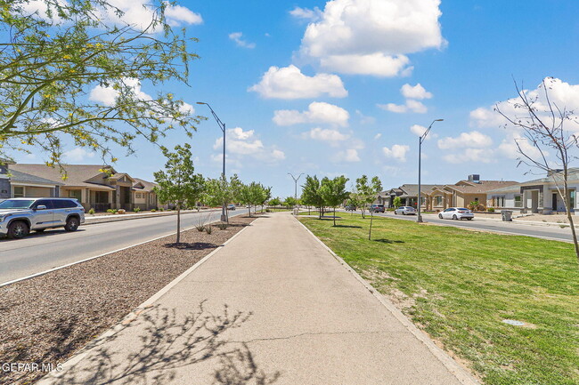 Building Photo - 2832 Mike Price Dr