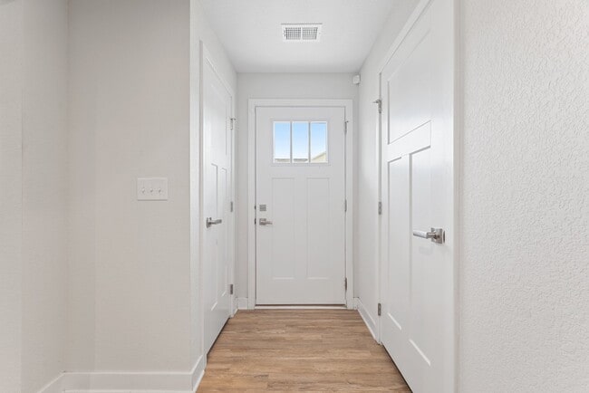 Building Photo - 133 Cedar Crst Dr