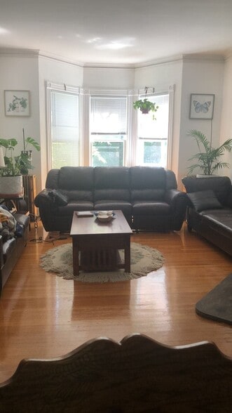 Building Photo - 51 Center St