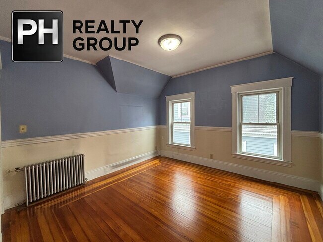 Building Photo - Park Road, Belmont, MA 02478 - 2 BR 1 BA triplex