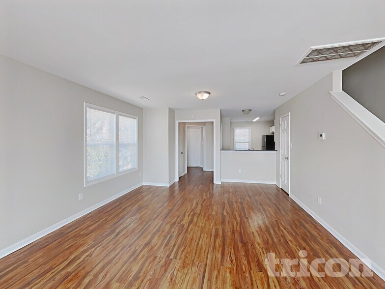 Building Photo - 4504 Valendra Dr