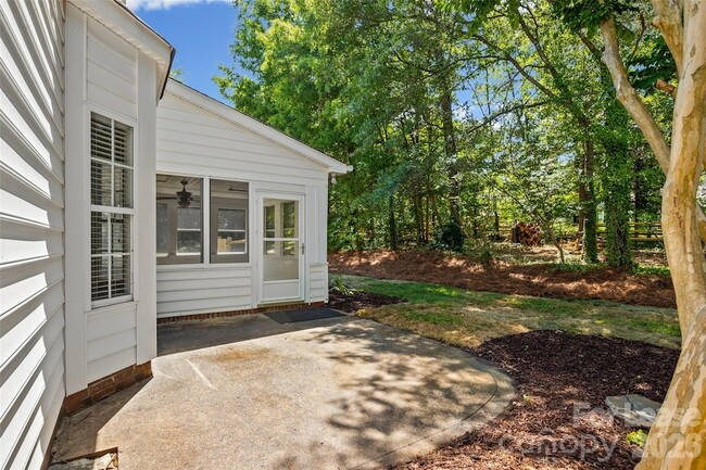 Building Photo - 10332 Bolton Ct