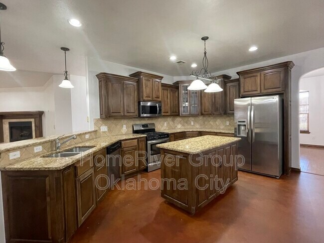 Building Photo - 5700 Shiloh Dr