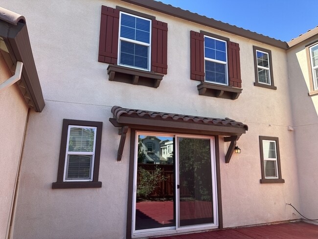 Building Photo - his beautiful 3-bedroom, 2.5-bathroom home...