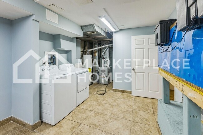 Building Photo - 502 Red Bridge Ct