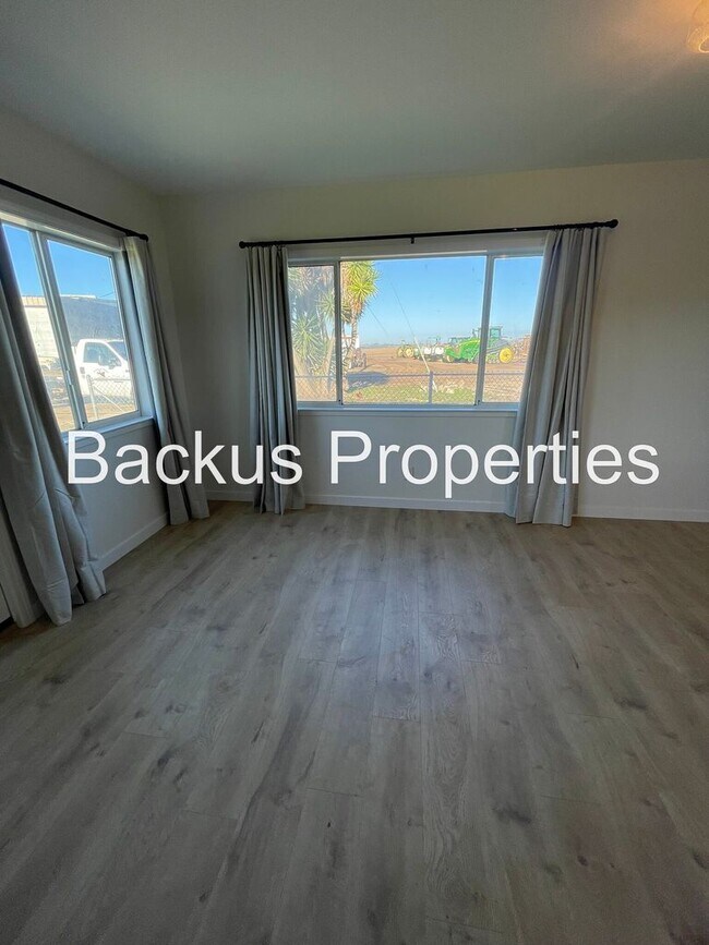 Building Photo - 333 Espinosa Rd