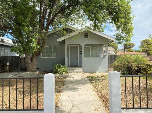 Primary Photo - 53 W 18th St