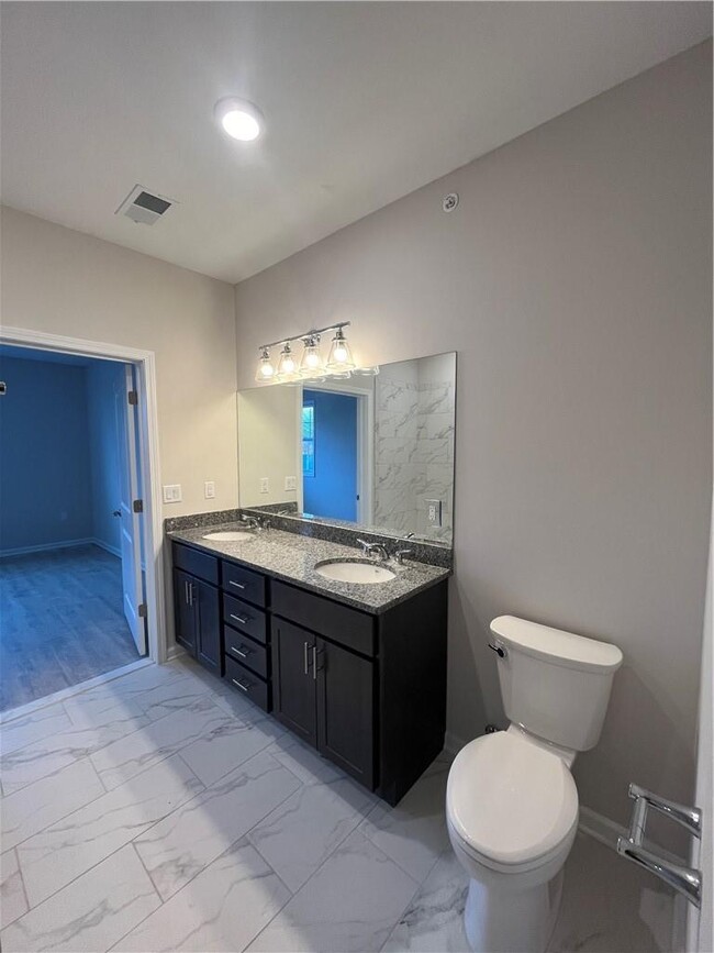 Building Photo - 313 Tower Ridge Cir