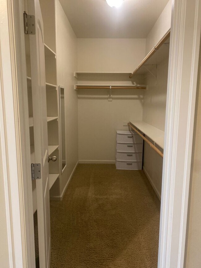 Building Photo - CLEAN AND QUIET 3bd/2ba West Salem Home - ...