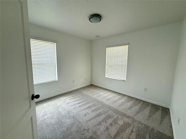 Building Photo - 10713 Savannah Landing Cir
