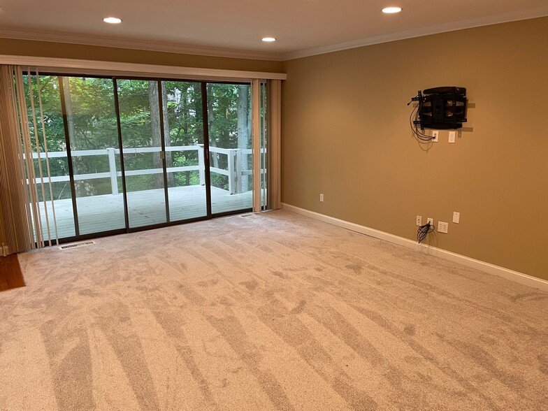 Building Photo - 12275 Moss Ridge Cir