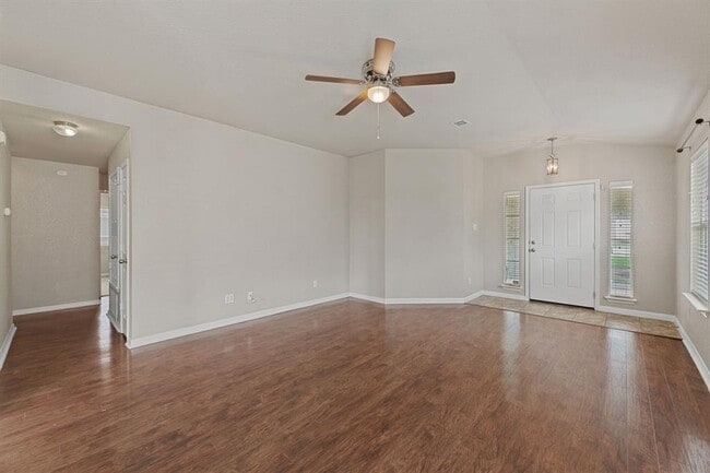 Building Photo - 410 Brazoria Trail