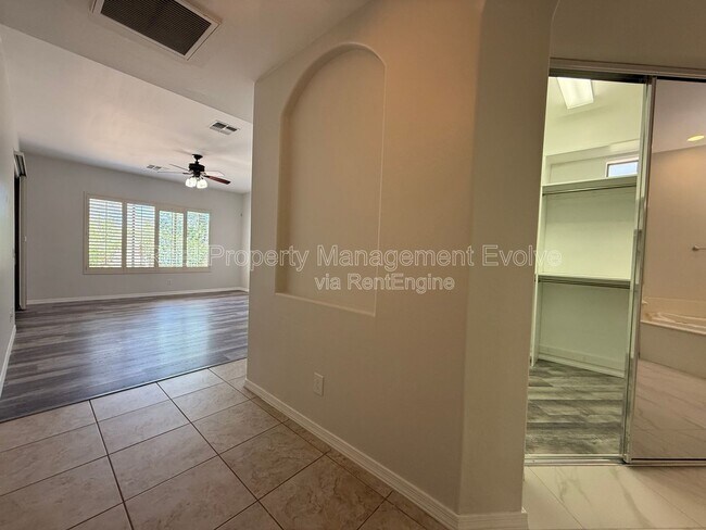 Building Photo - 23012 N 38th Pl