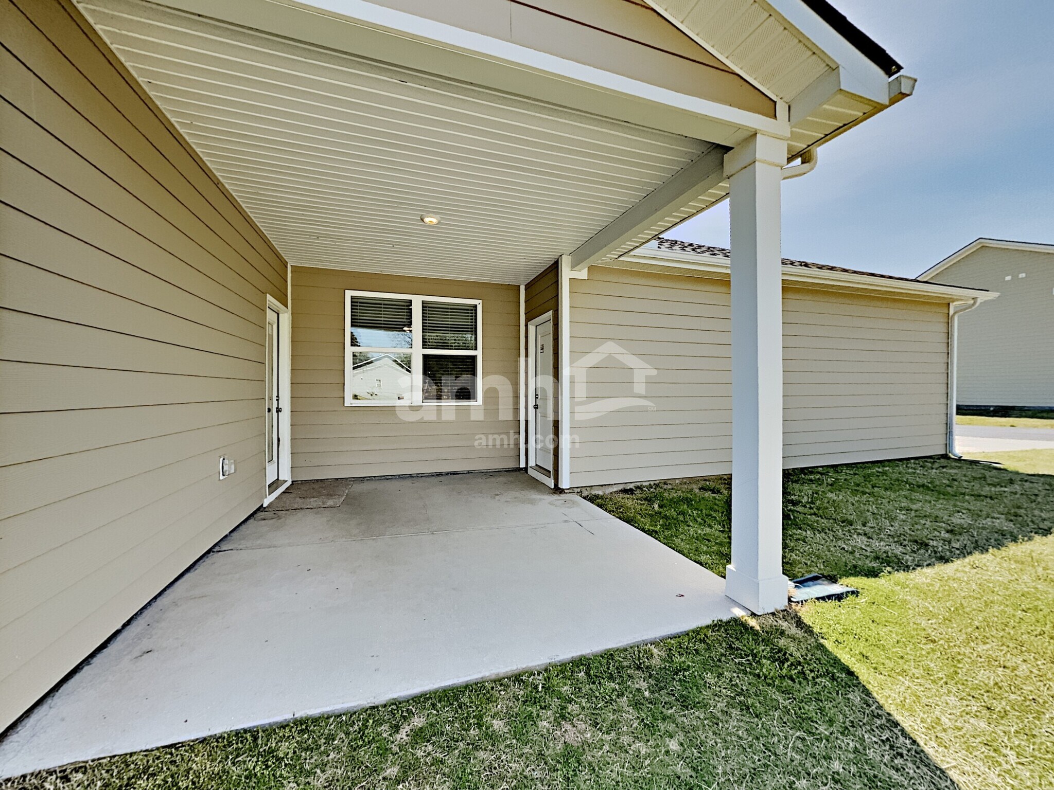 Building Photo - 5048 Trailwater Dr