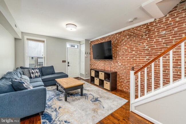 Building Photo - 110 Birckhead St