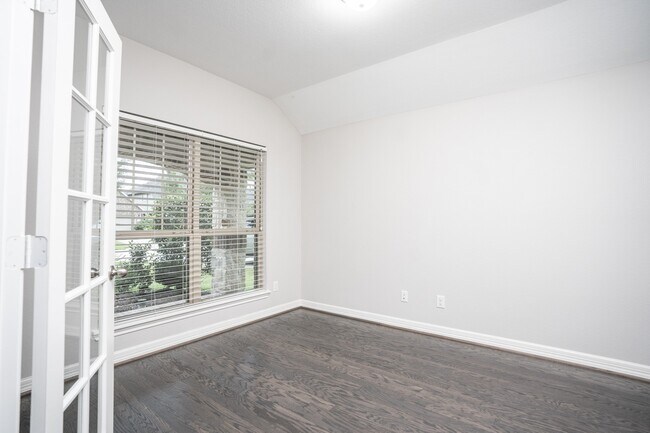 Building Photo - 2230 Falcon Brook Dr