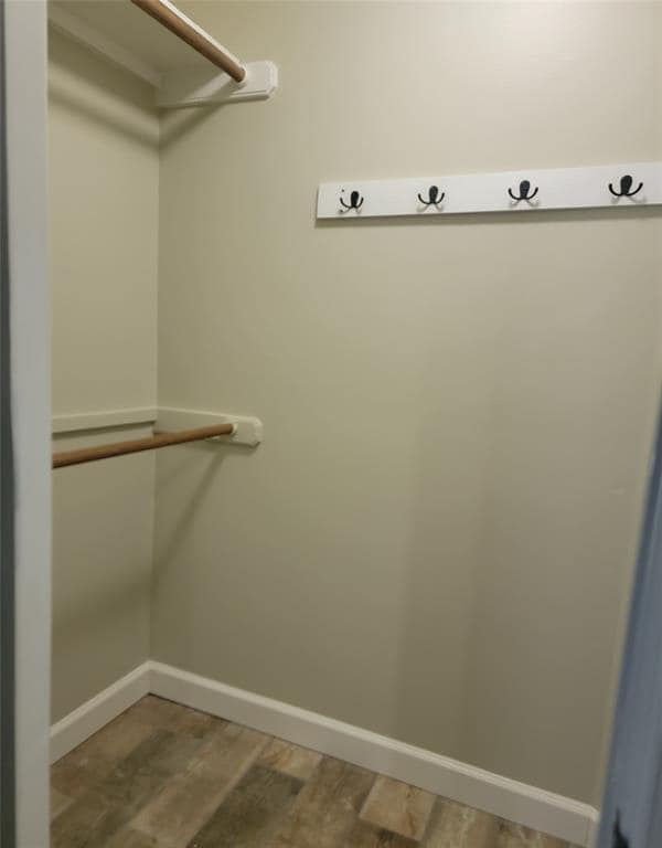 Building Photo - 16115 Lakestone Dr