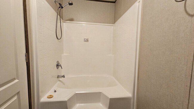 Building Photo - 2036 E Campus St