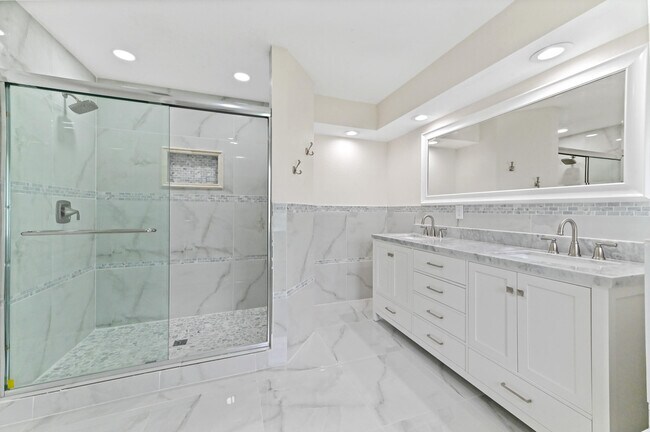 Building Photo - 17682 84th Ct N