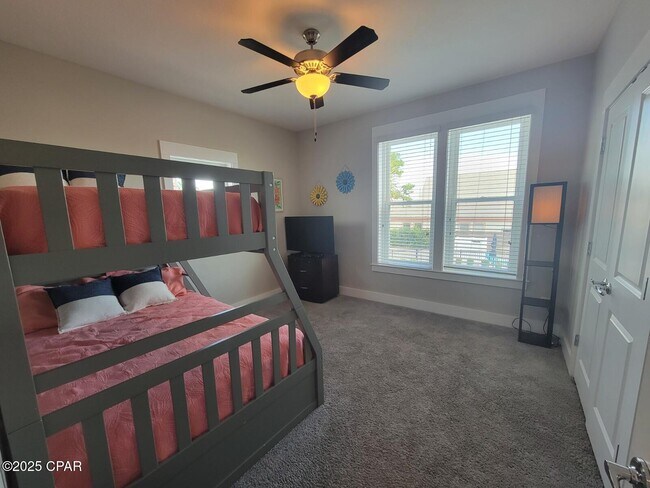 Building Photo - 100 Sea Breeze Cir