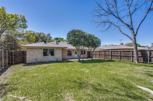 Building Photo - 1621 Westlake Dr