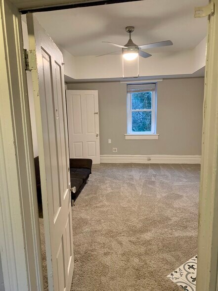 Building Photo - 1014 Hemphill Ave NW