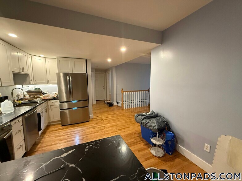 Building Photo - 24 Farrington Ave