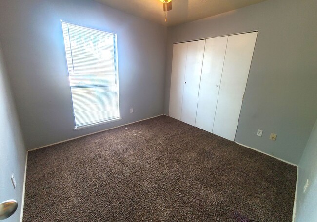 Building Photo - $2150 3BR- South East Arlington